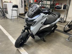 Vr4utatV3B.jpg