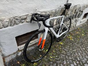 naPf5EZLj4.jpg